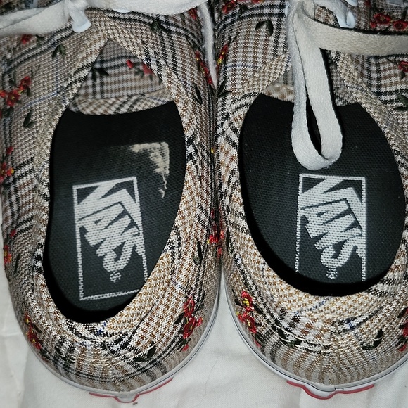 VANS Flower Patterned Skate Shoes, Size 10, VGUC, Cream and Gingham - Picture 4 of 7